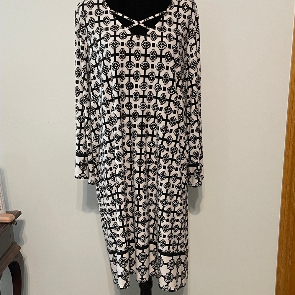 Ruby Rd. Elegant Black And White Geometric Dress - image 1
